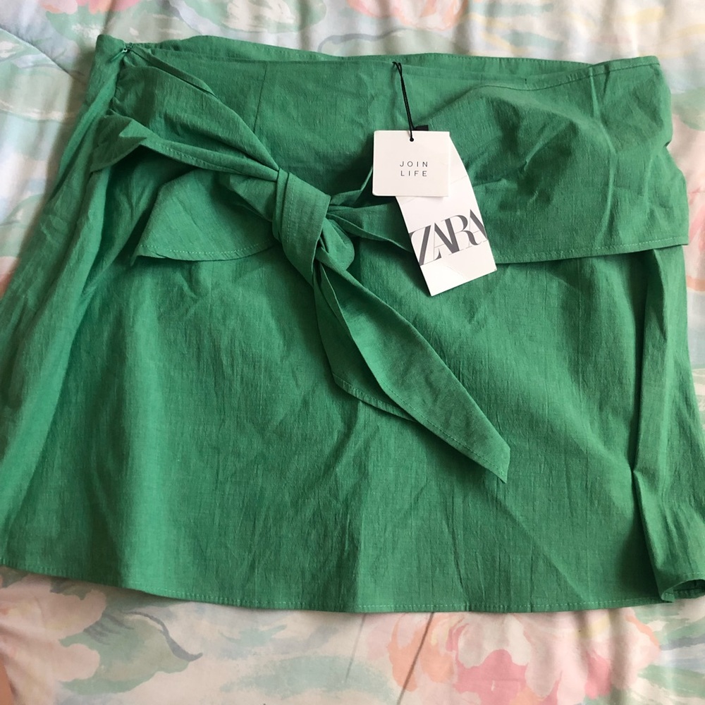 Green Zara skirt